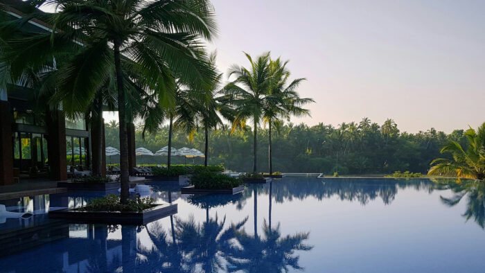 Scattered Stars: <em>Mastering Executive Pay</em> in Luxury Hospitality